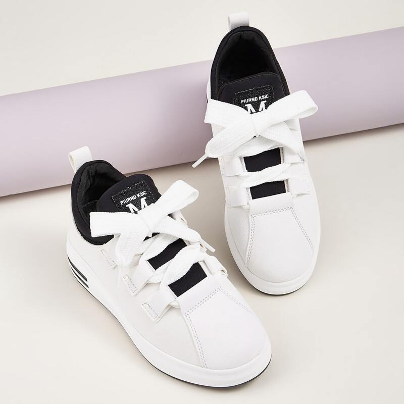 

Striped Detail Lace-up Front Sneakers, White