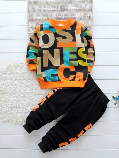 سويت شيرت وبنطال رياضي برسومات جرافيك للأولاد الصغار