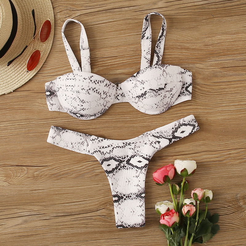 

Snakeskin Print Top With High Cut Bikini Set, Multicolor