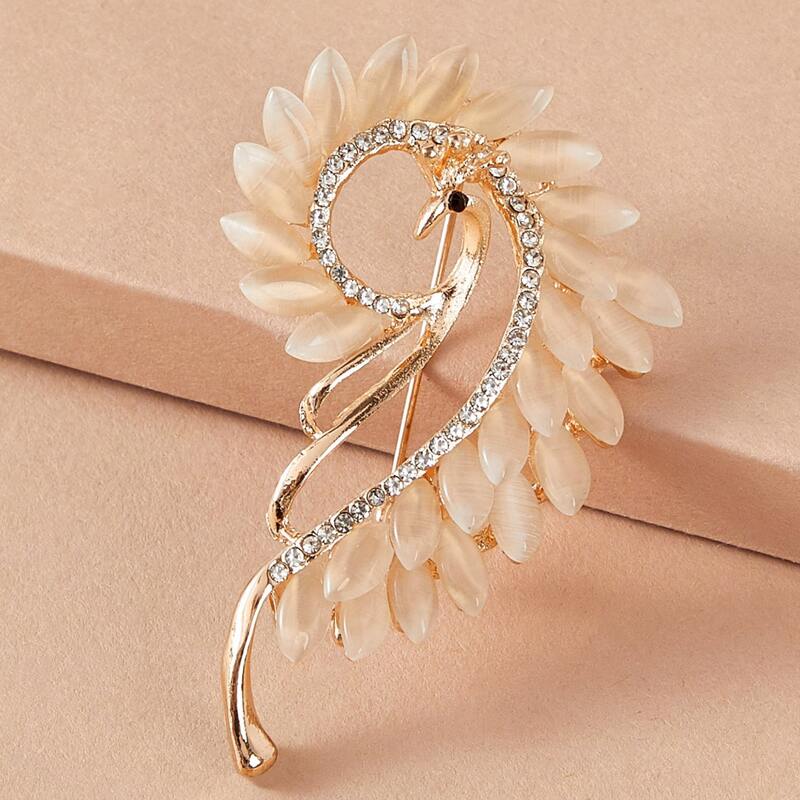

1pc Rhinestone Engraved Peacock Design Brooch, Gold