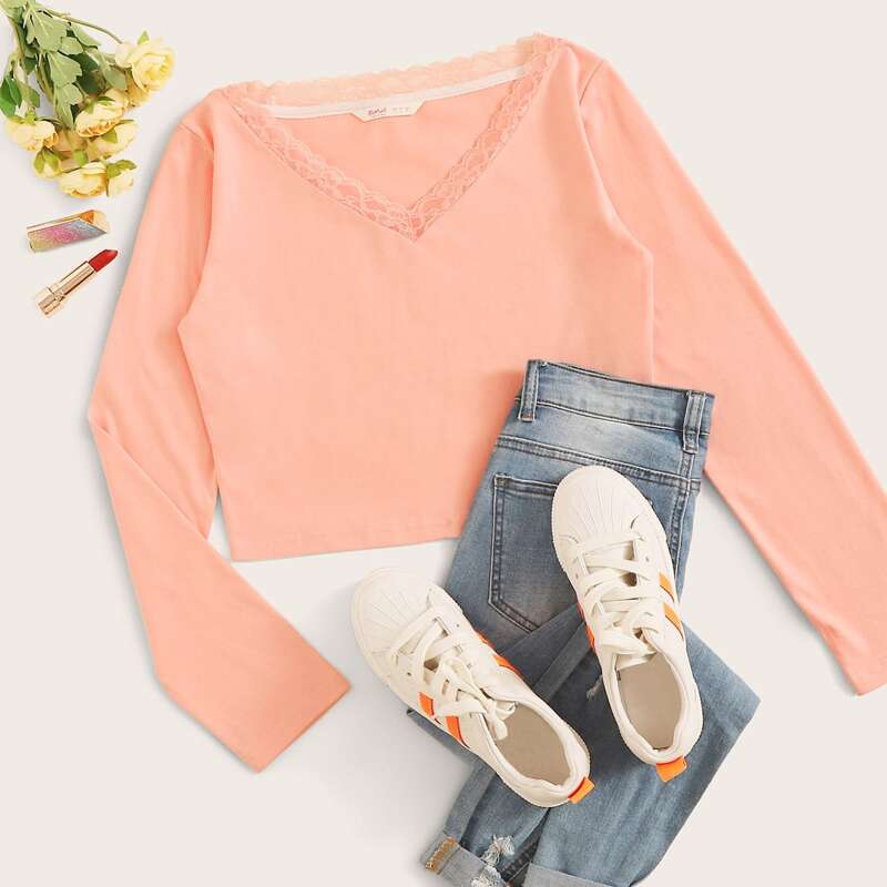 

Contrast Lace V-neck Solid Crop Tee, Pink