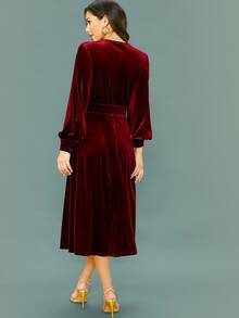 SHEIN 繫帶領燈籠袖天鵝絨傘狀連衣裙 - 酒紅色 - 查看 2