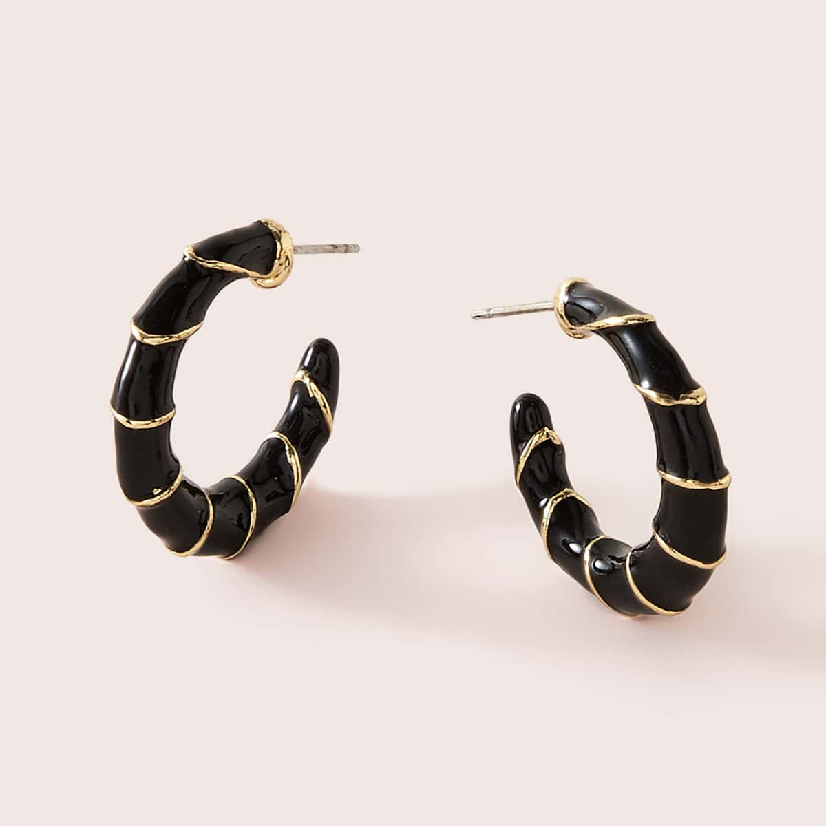 

1pair Bamboo Cuffed Hoop Earrings, Black