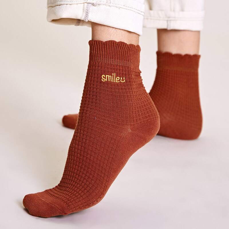 

1pair Letter Graphic Socks, Red