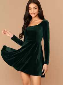 SHEIN Belle Vestido de terciopelo unicolor de cuello cuadrado - Verde Oscuro - Ver 3