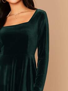 SHEIN Belle Vestido de terciopelo unicolor de cuello cuadrado - Verde Oscuro - Ver 4