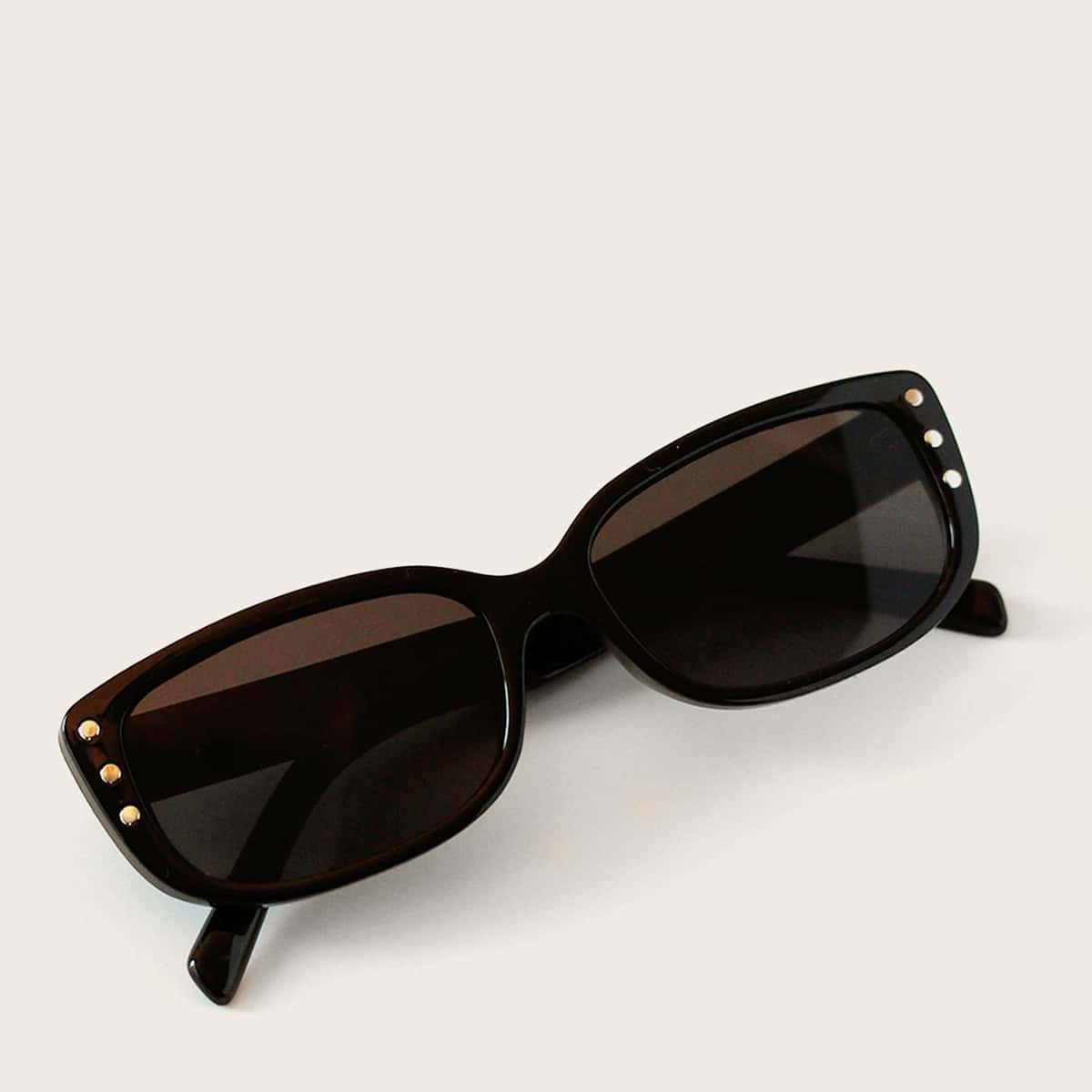 Rivet Frame Sunglasses With Case, Black