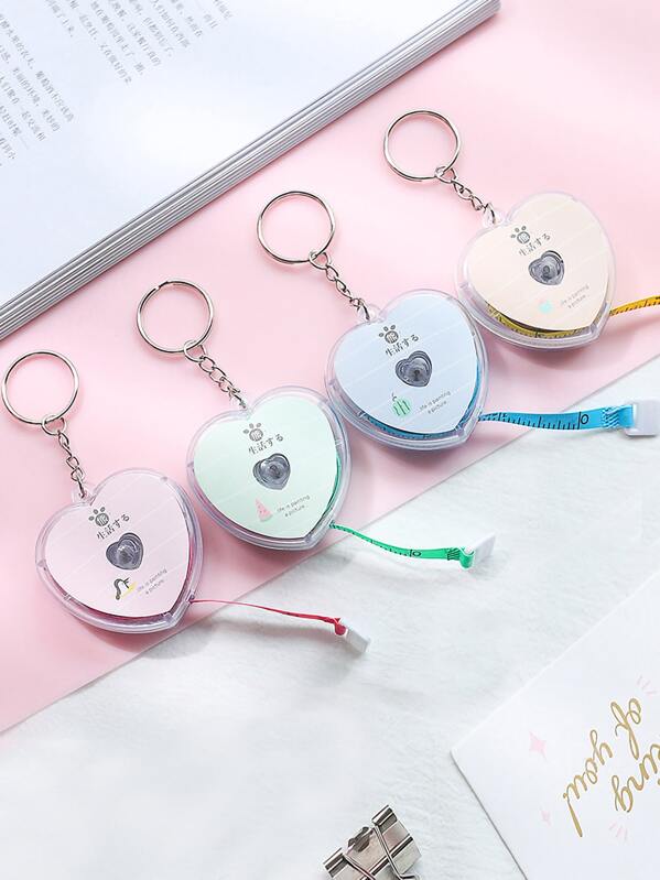 

1pc Random Heart Shaped Retractable Ruler With Keychain