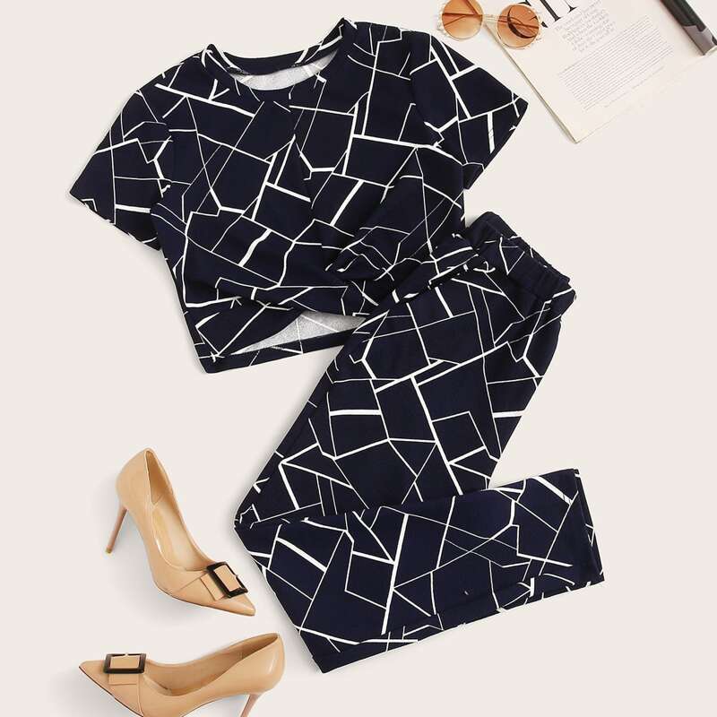 

Geo Print Twist Front Tee With Pants, Navy