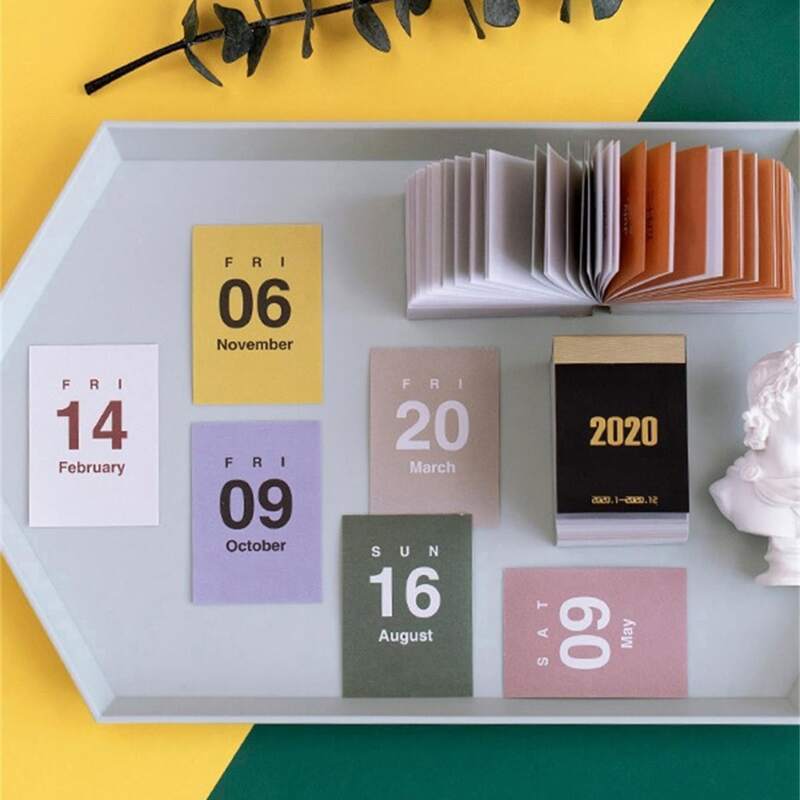 

1pc Marble Print Calendar
