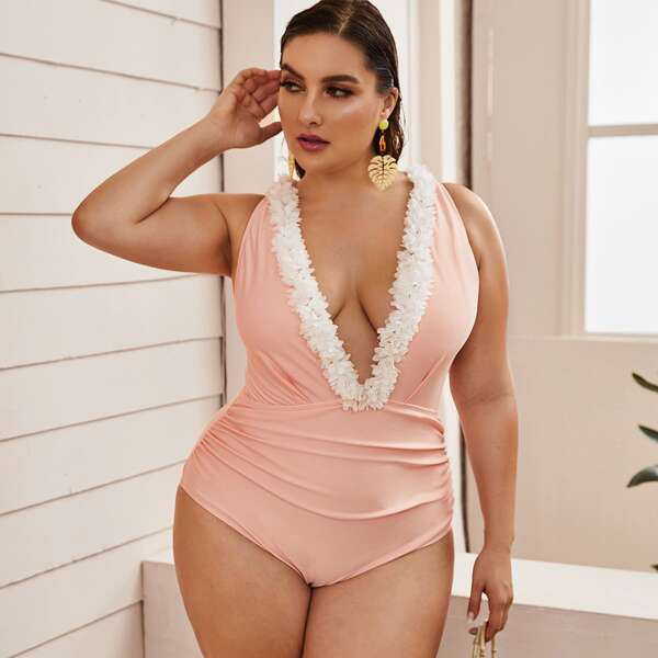 

Plus Appliques One Piece Swimsuit, Baby pink