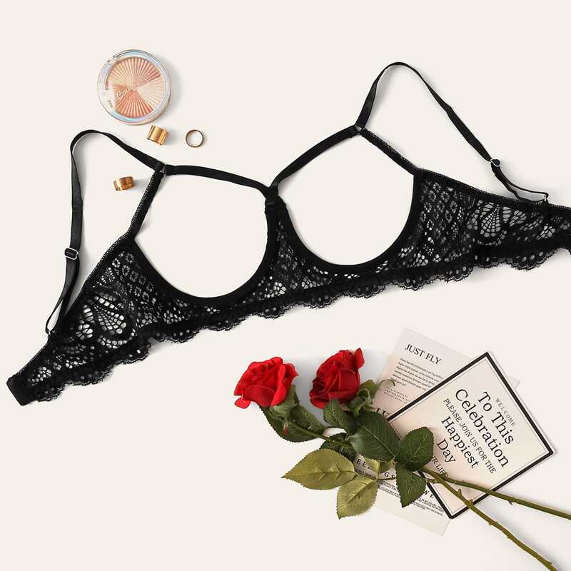 

Floral Lace Underwire Bra, Black