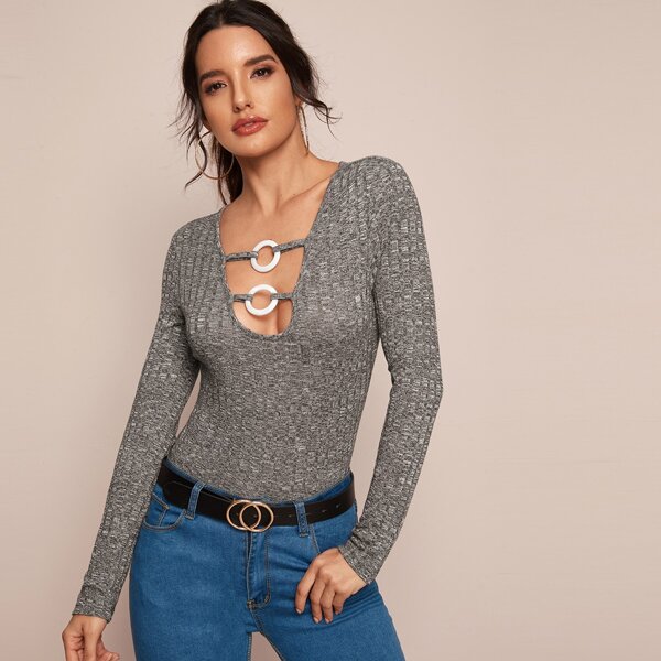 

O-ring Detail Plunging Neck Fitted Tee, Grey