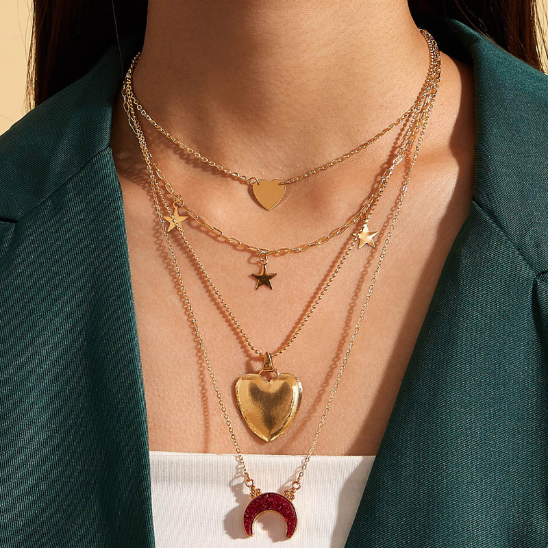 

1pc Moon & Heart Charm Layered Necklace, Gold