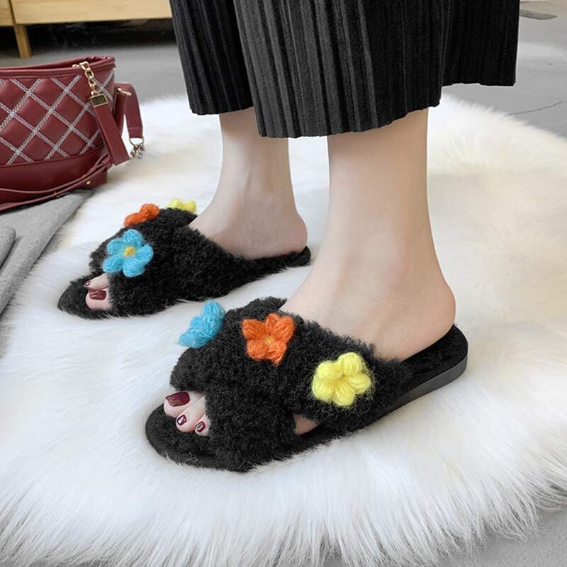 

Floral Decor Cross Strap Slippers, Black