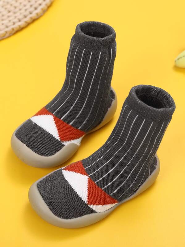 

Toddler Boys Geometric Pattern Sock Sneakers, Black