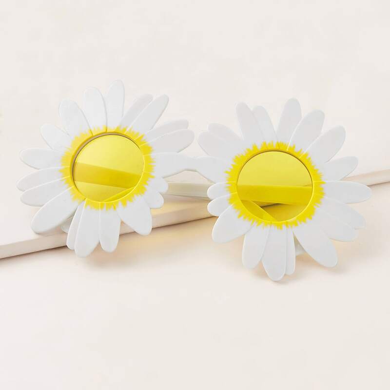 

Two Tone Flower Frame Sunglasses, Multicolor