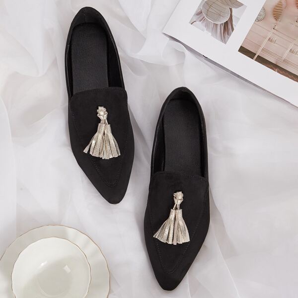 

Tassel Decor Point Toe Suede Flats, Black