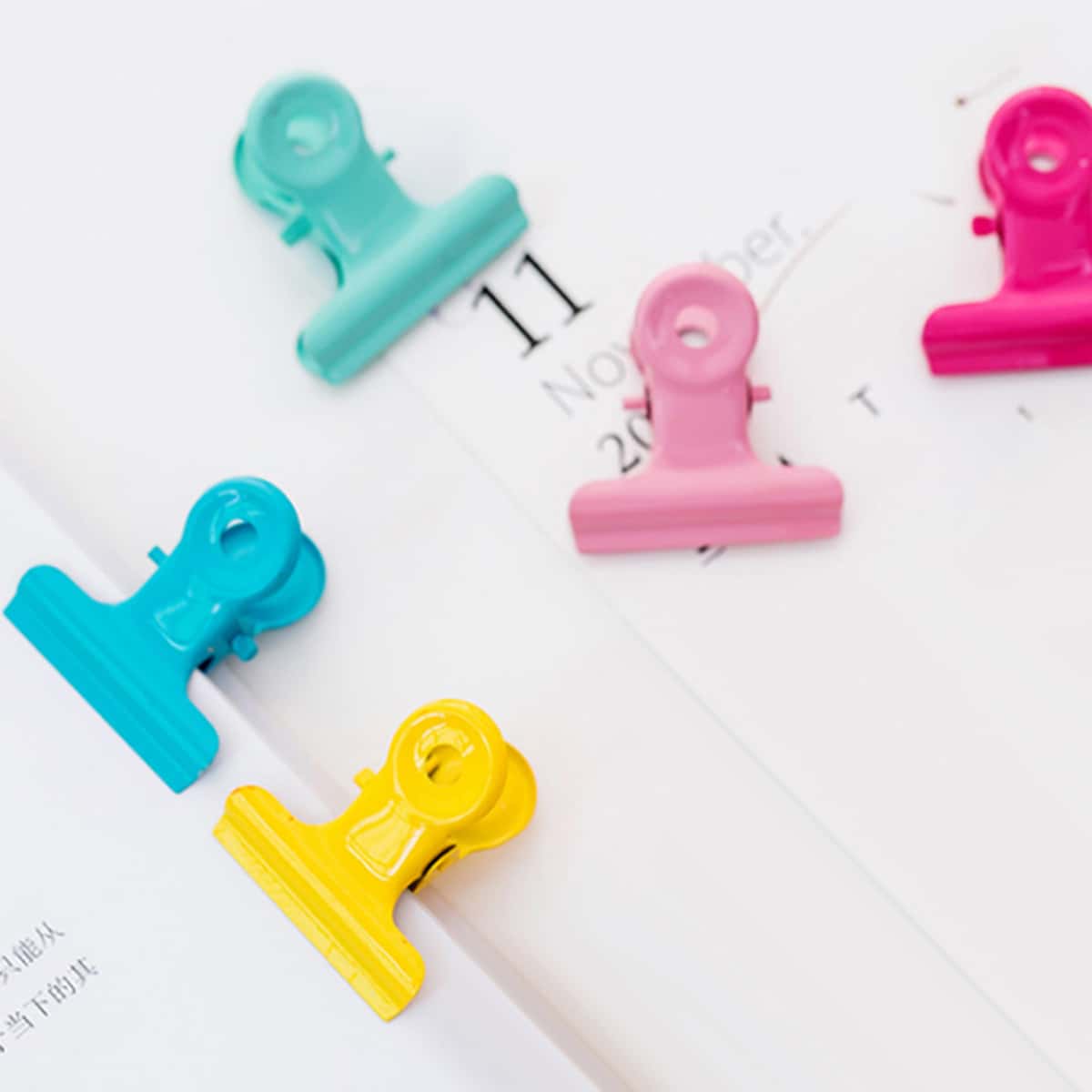 

2pcs Colorful Metal Binder Clip