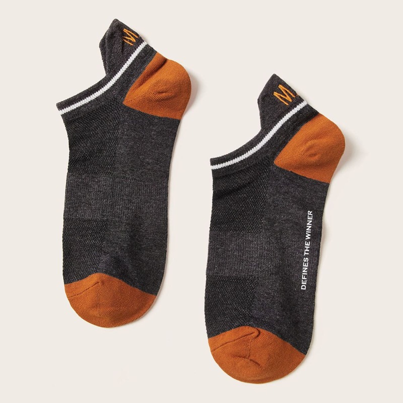 

1pair Guys Color Block Letter Graphic Socks, Multicolor