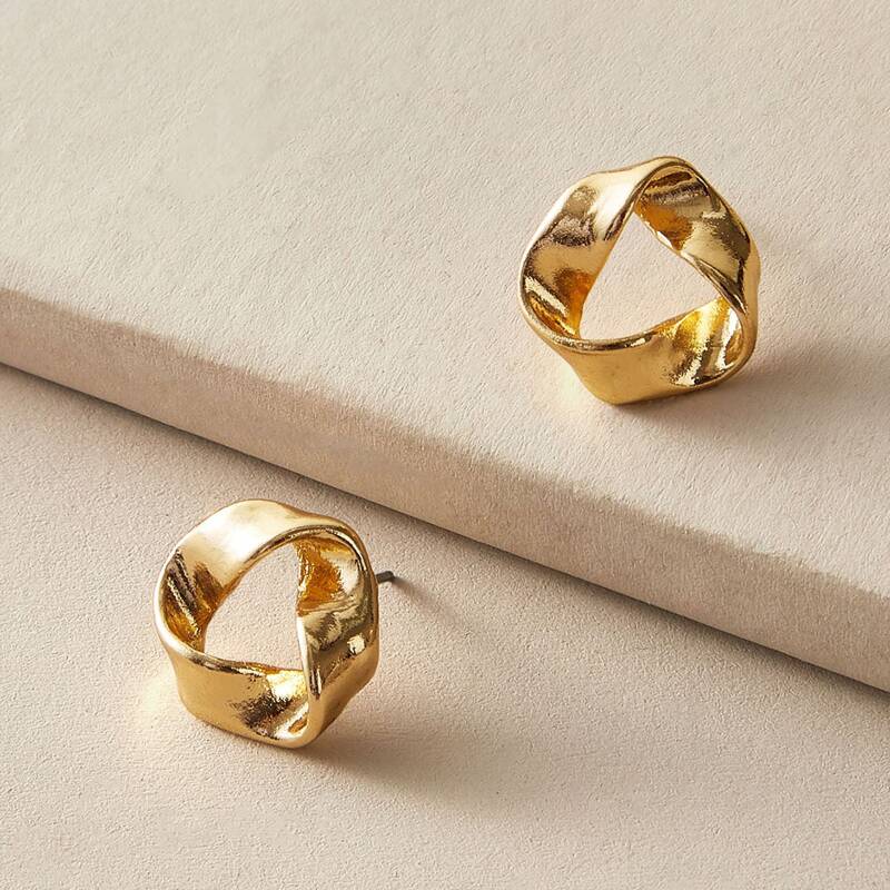 

1pair Metallic Distorted Earrings, Gold