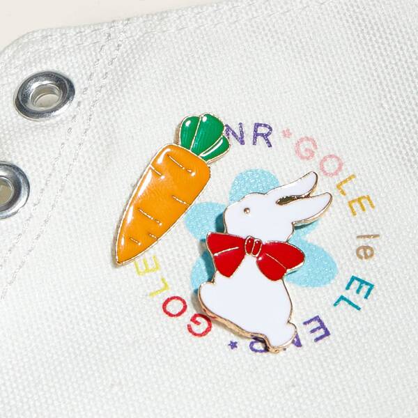 

2pcs Carrot & Rabbit Shaped Brooch, Multicolor