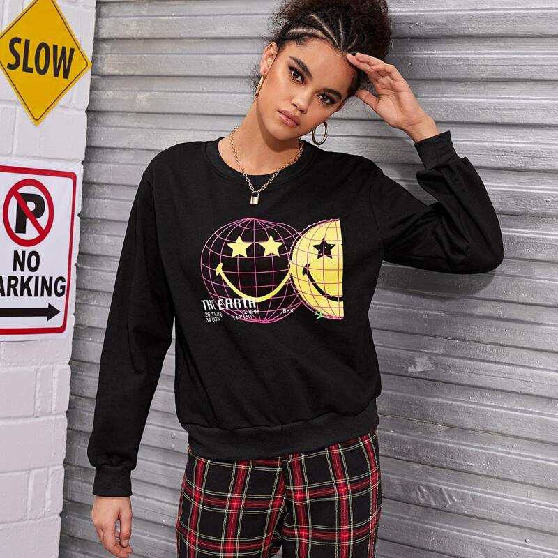 

Letter & Cartoon Graphic Sweatshirt, Black