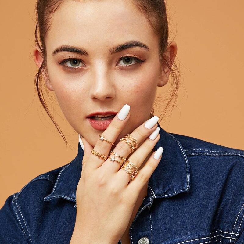 

10pcs Rhinestone Engraved Star Decor Ring, Gold