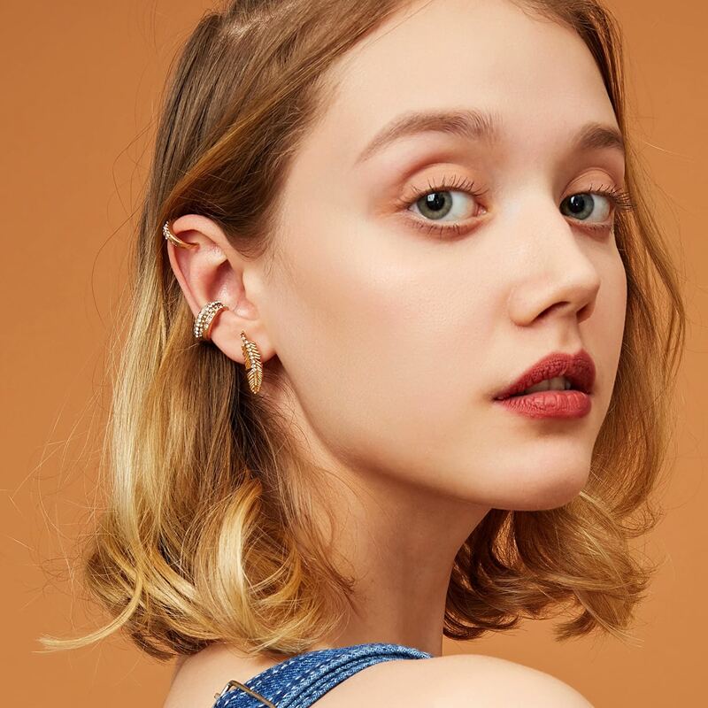 

4pcs Rhinestone Engraved Leaf Design Ear Cuff, Gold