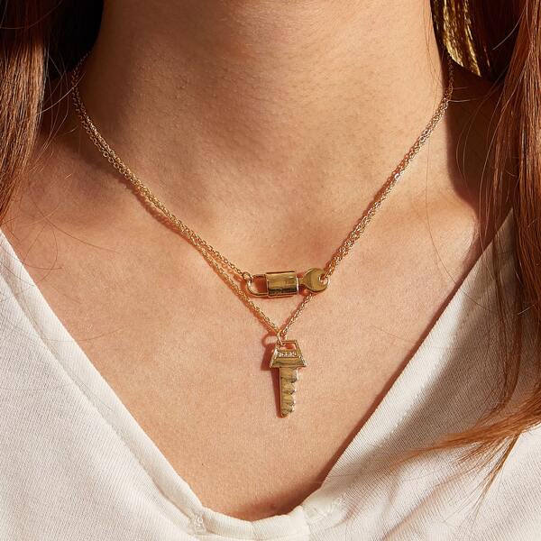 

1pc Key & Lock Charm Layered Necklace, Gold