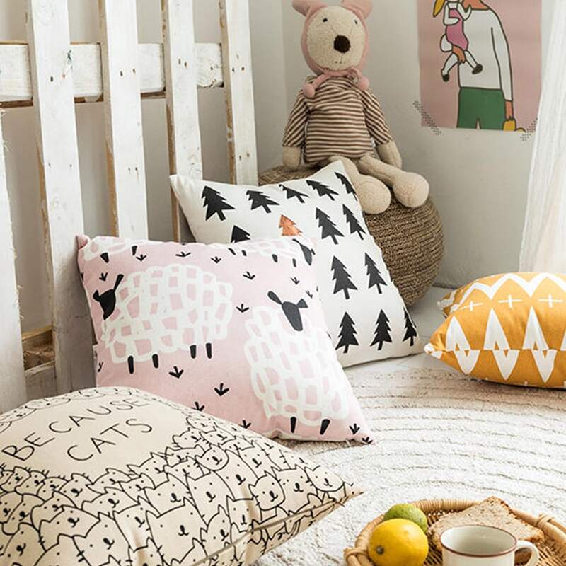 

1pc Cartoon Graphic Cushion Cover Without Filler, Multicolor