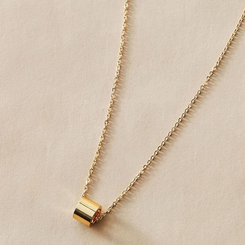 

1pc Wide Ring Pendant Necklace, Gold