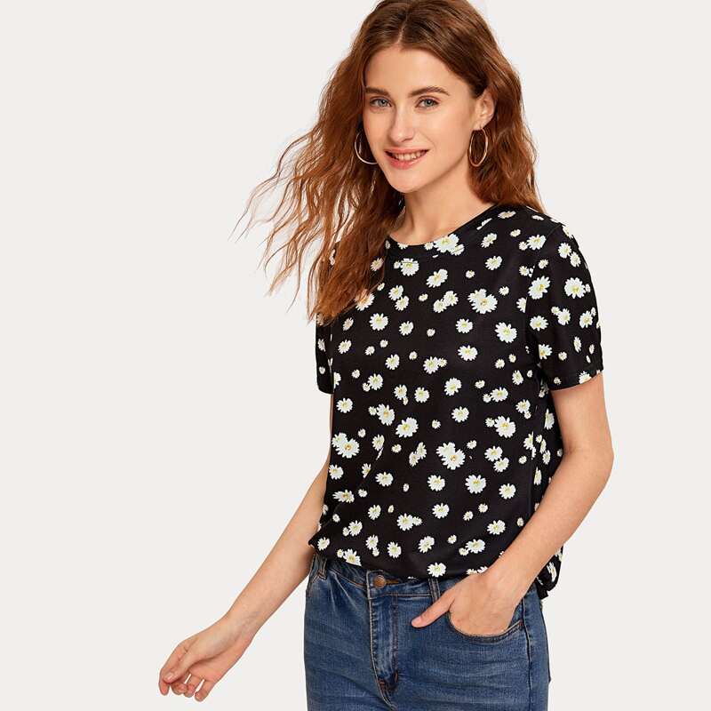 

Daisy Print Short Sleeve Tee, Black