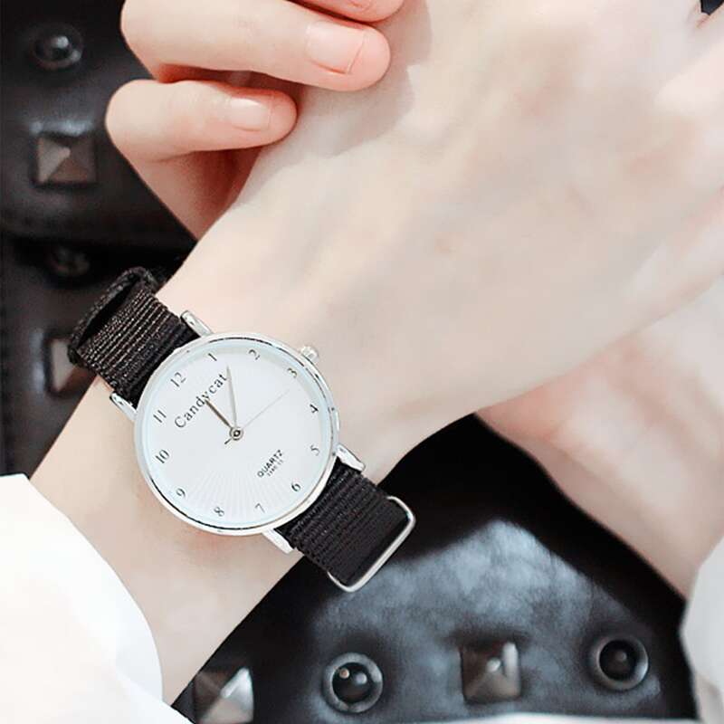 

Men Nylon Strap Round Dial Quartz Watch