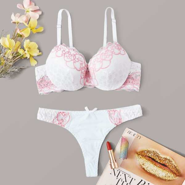 

Contrast Floral Lace Underwire Lingerie Set, Multicolor