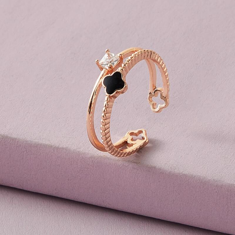 

1pc Clover & Rhinestone Engraved Ring, Gold