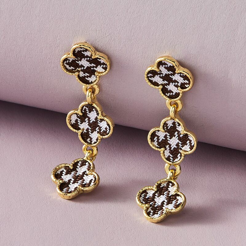 

1pair Houndstooth Pattern Clover Drop Earrings, Multicolor