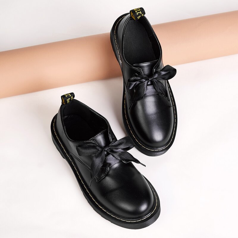 

Bow Decor Patent Oxfords, Black