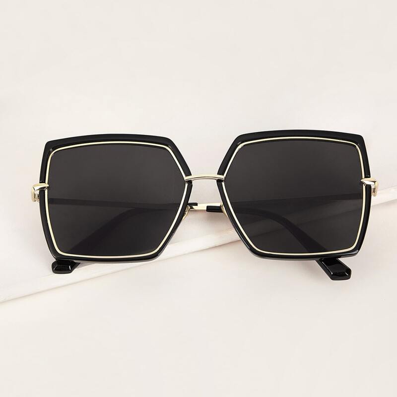 

Polygon Frame Flat Lens Sunglasses With Case, Black