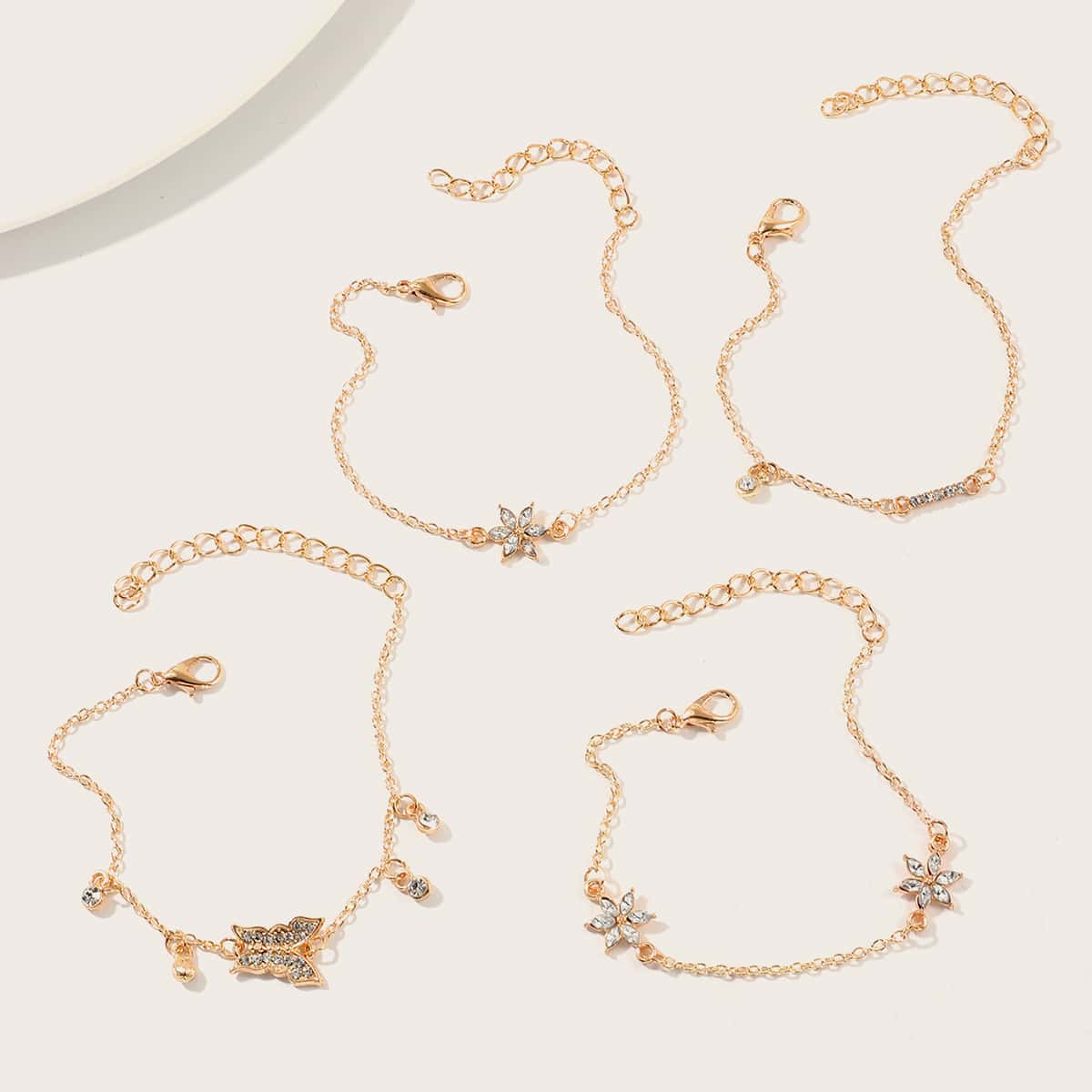 

4pcs Rhinestone Engraved Star & Flower Decor Chain Bracelet, Gold