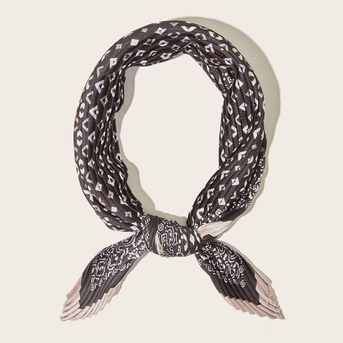 

Graphic Pleated Scarf, Multicolor