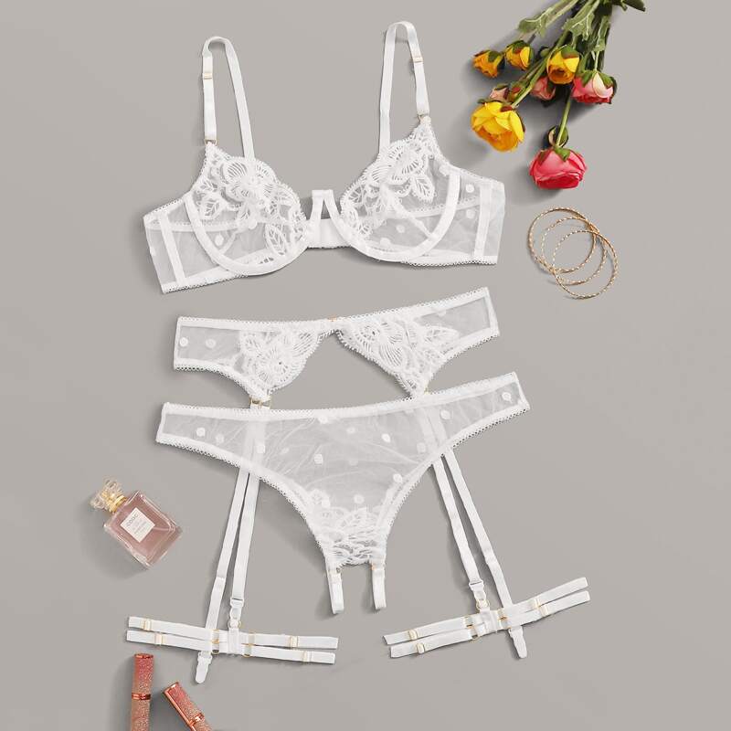 

Floral Lace Underwire Lingerie Set & Garter, White