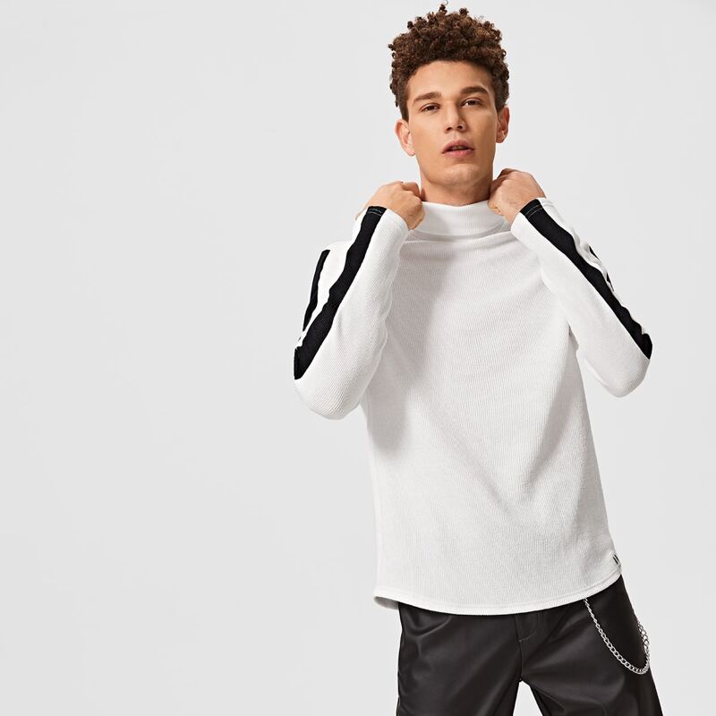 Guys Turtle Neck Contrast Sideseam Sleeve Top, White