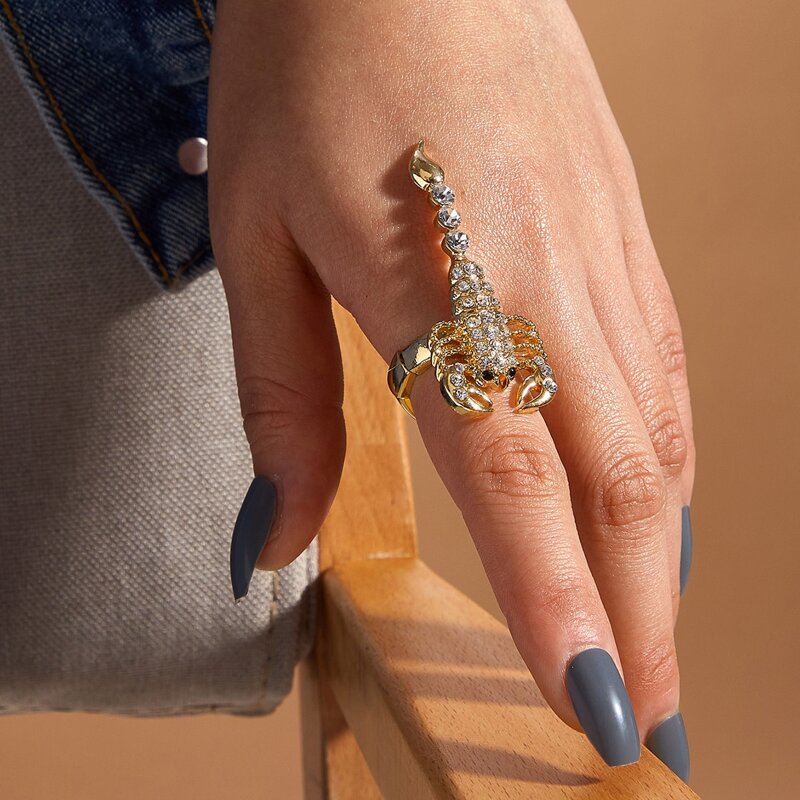 

1pc Rhinestone Engraved Scorpion Decor Ring, Gold