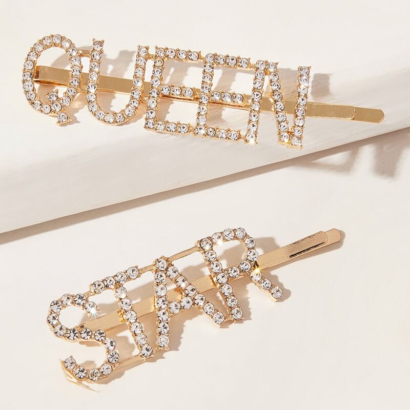 

2pcs Rhinestone Decor Letter Hair Clip, Gold