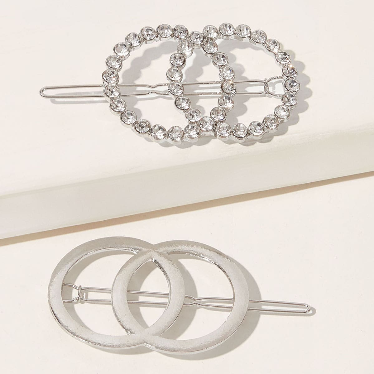 

2pcs Rhinestone Engraved Double O-ring Hair Clip, Silver