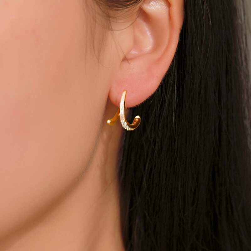 

1pc Rhinestone Engraved Earrings, Gold