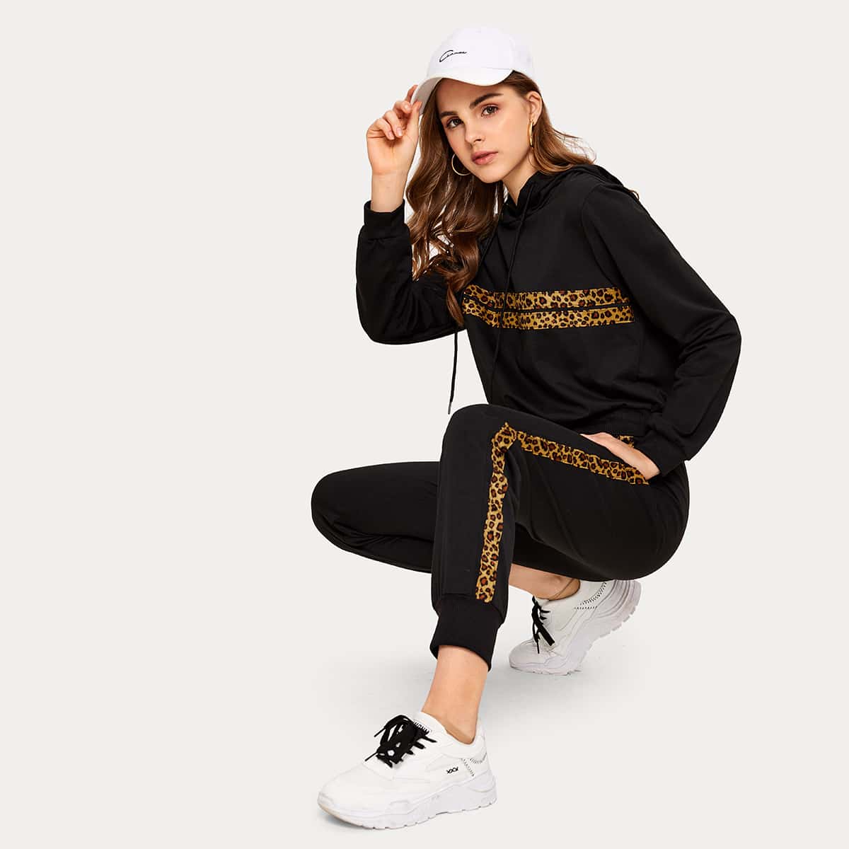

Contrast Leopard Drawstring Hoodie With Sweatpants, Black