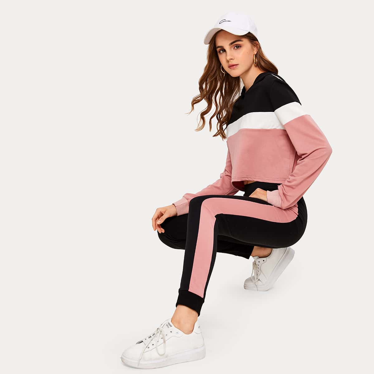 

Colorblock Crop Hoodie and Contrast Sideseam Joggers Set, Multicolor