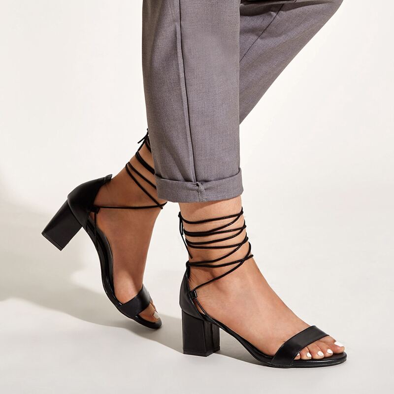 

Open Toe Tie Leg Chunky Heels, Black